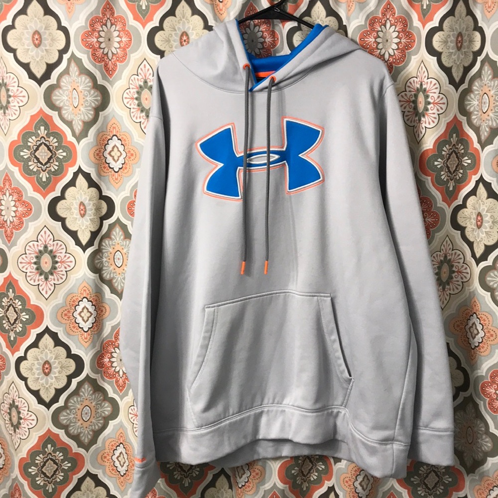 Men’s under armour sweatshirt